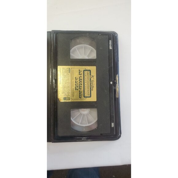 Walt Disney Limited Gold Edition II Cartoon Classics VHS - An Officer And A Duck - Picture 4 of 4